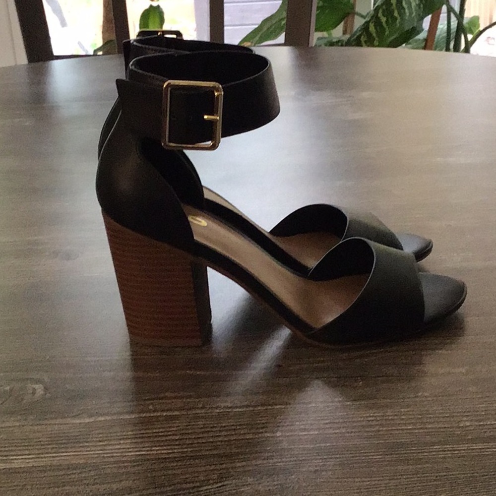 Black dress shoes 6.5